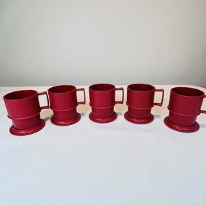 5 Tupperware Mugs with Coasters Maroon 1312-10